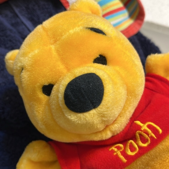 Winnie the pooh hand puppet - Picture 4 of 4